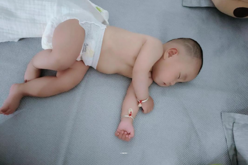 东海为什么孕妇脚长湿疹